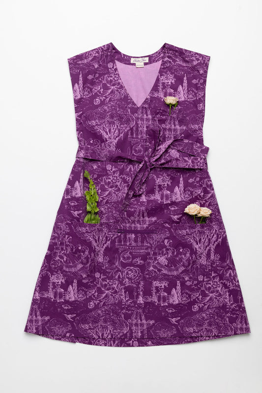 Classic Grace Apron in Plum Caspia Toile Print